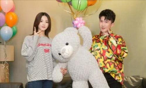 娱乐圈吃瓜主题,揭秘明星们的“吃瓜”往事